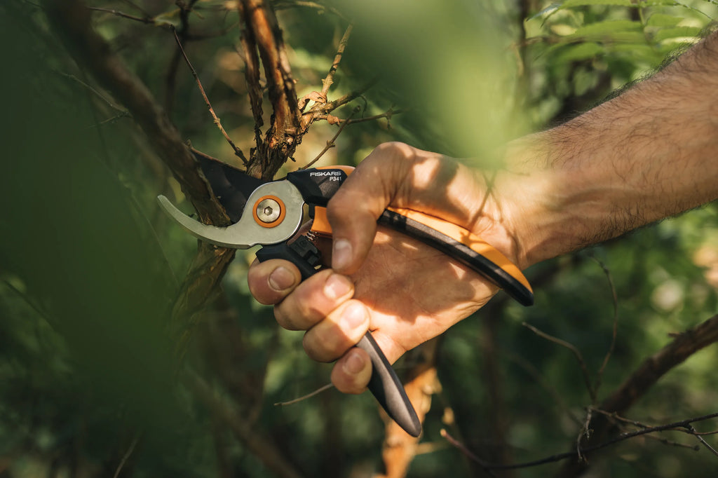 Fiskars Solid Beskæresaks Med Sideskær (P341)